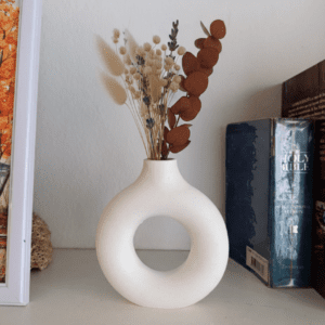 Set Florero Nórdico "Donut" Blanco + Ramo de Flores Secas (13cm)